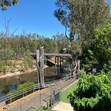 Adelphi Apartments 3 Or 3A - Downstairs 2 Bedroom Or Upstairs King Studio With Balcony Echuca Exterior photo