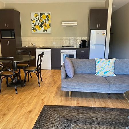 Adelphi Apartments 3 Or 3A - Downstairs 2 Bedroom Or Upstairs King Studio With Balcony Echuca Exterior photo