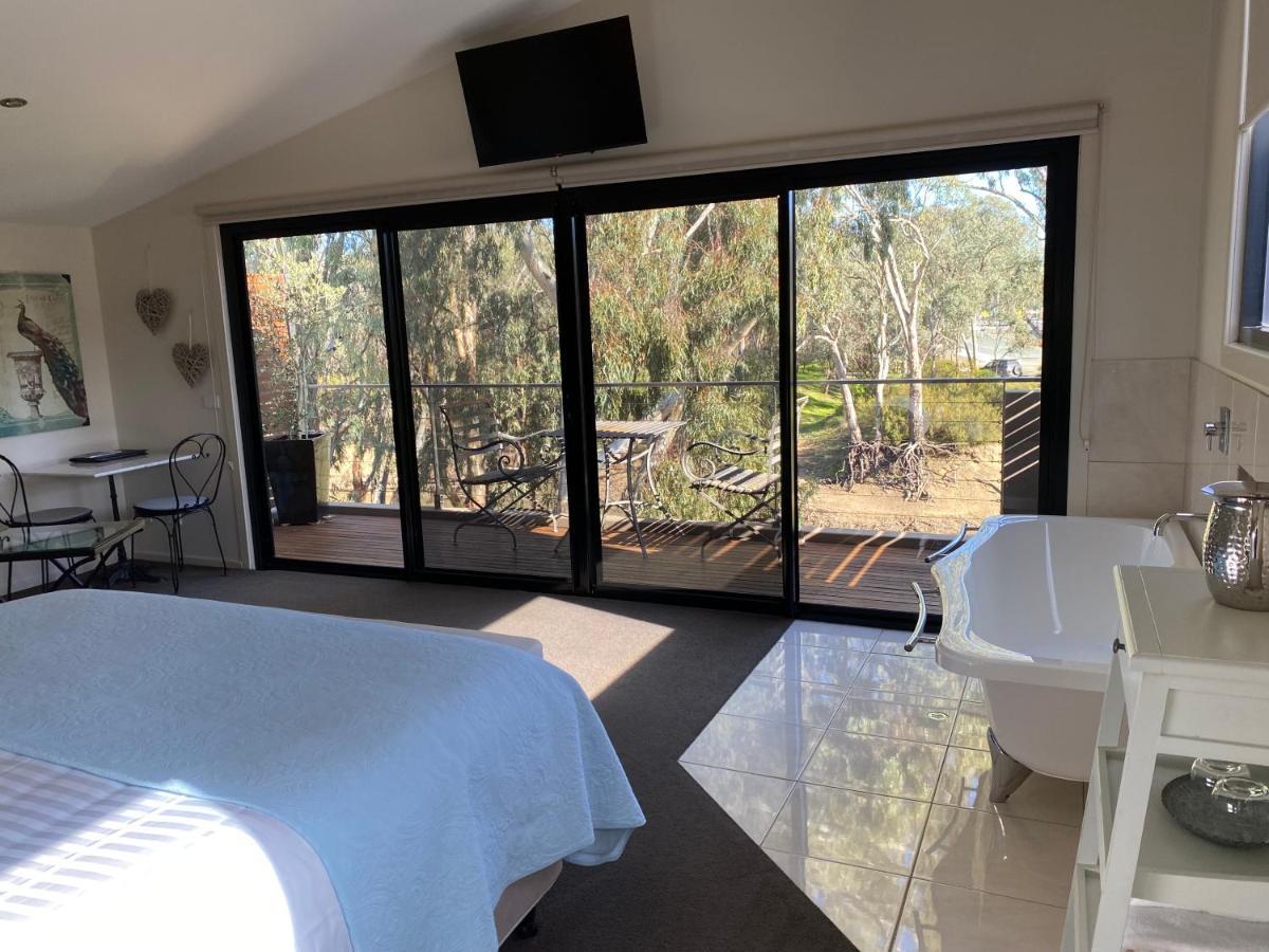 Adelphi Apartments 3 Or 3A - Downstairs 2 Bedroom Or Upstairs King Studio With Balcony Echuca Exterior photo